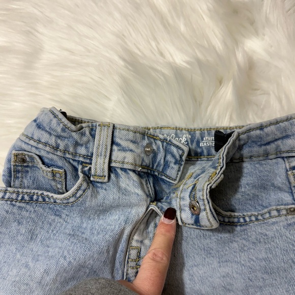 Cat & Jack Toddler Denim Shorts Size 2T in Light Wash - Picture 8 of 11